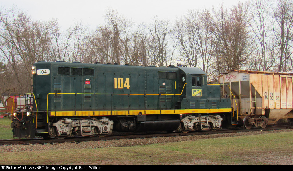 Ohio South Central Railroad (OSCR) 104